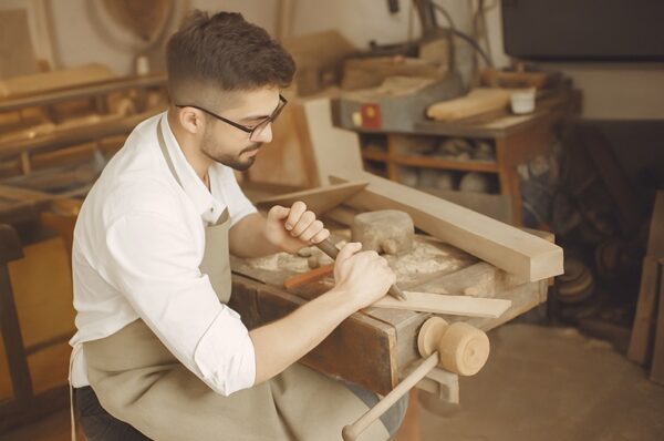 ARTISANS AND CRAFTSMENSHIP