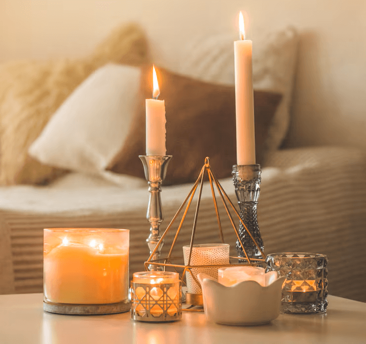 lot-candles-with-candlesticks-home-background_176445-3549 (2)